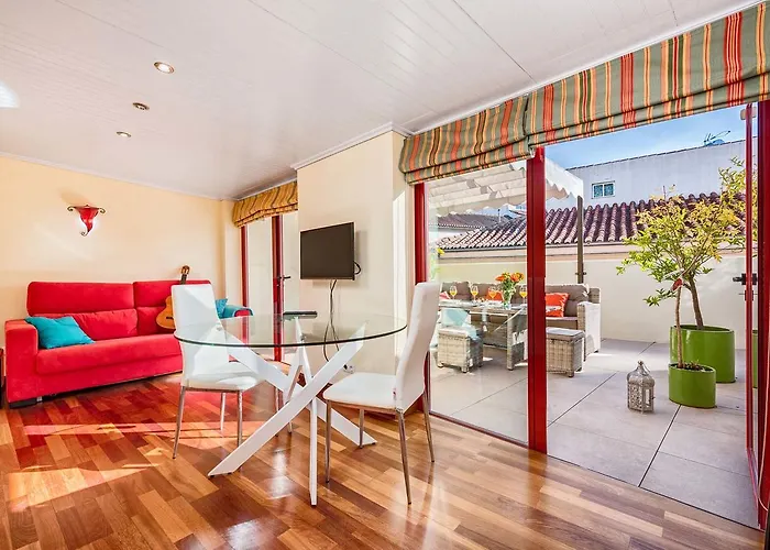 Apartmán Emma Penthouse In By Solaga Homes